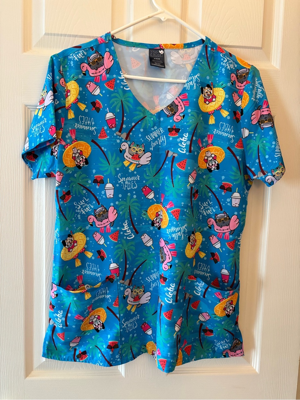 Zoe & Chloe Summer Dog Cat Pattern Scrub Top Size Medium